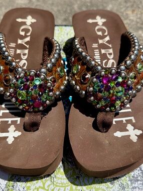 Vintage Gypsy Soule Brown Croc/Swavorski Crystal Rhinestone Flip Flops Sz 6